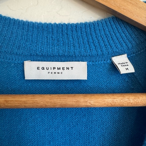 Equipment Madalene V-Neck Cashmere Sweater - Size M - Picture 3 of 5